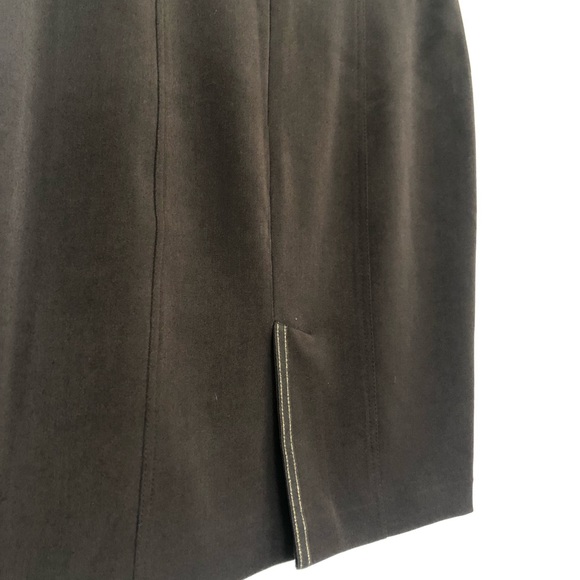 Brown straight skirt. - Picture 3 of 6